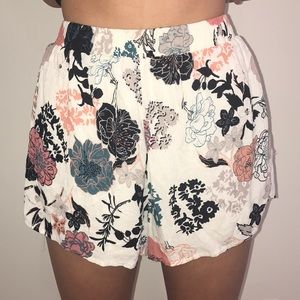 Floral. Flowy shorts